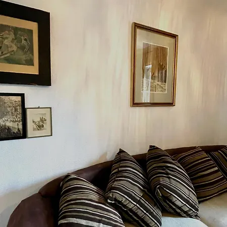 Belle Epoque Today 게스트하우스